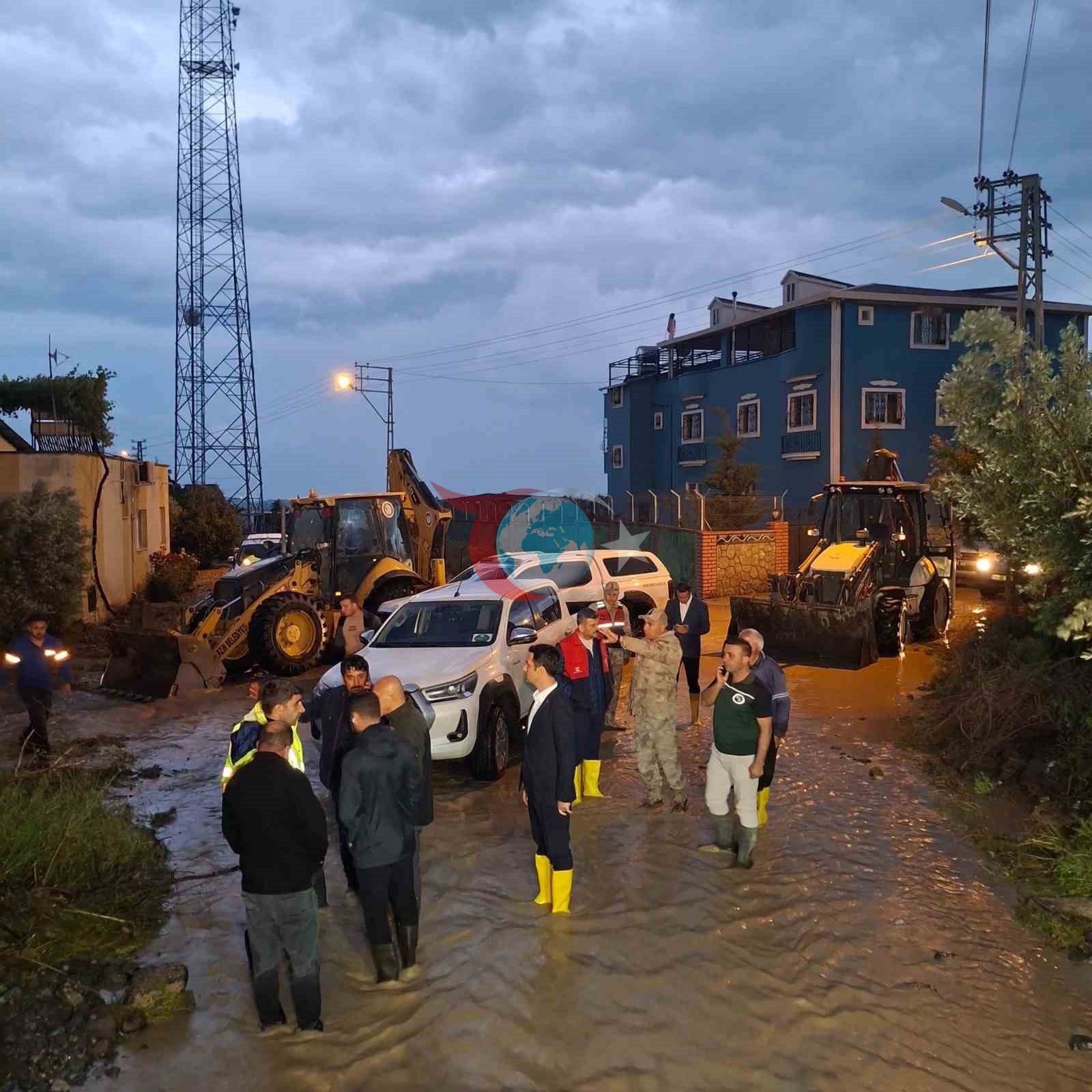 Hatay'da Yoğun Yağışlara Anında Müdahale: Ekipler Teyakkuzda
