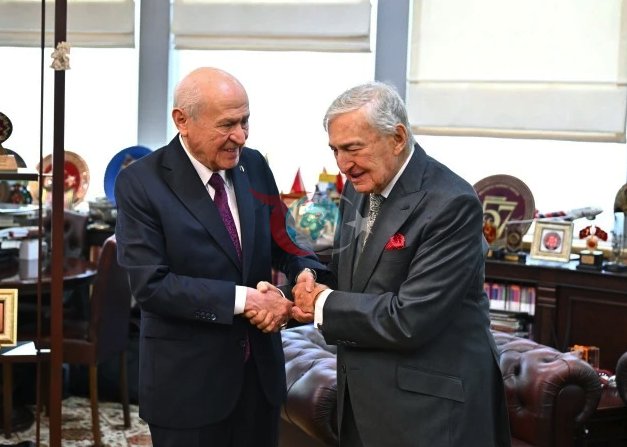 Herkes bu hediyeyi konuşuyor! Koç Ailesi'nin Bahçeli’ye sunduğu sembolün ardındaki derin anlam - Resim: 0