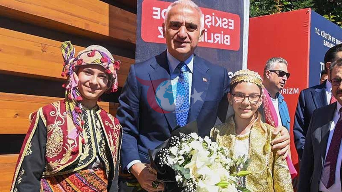 Eskishehir Madaniyat Yo'l Festivali Muhtasham Ochilish bilan boshlandi