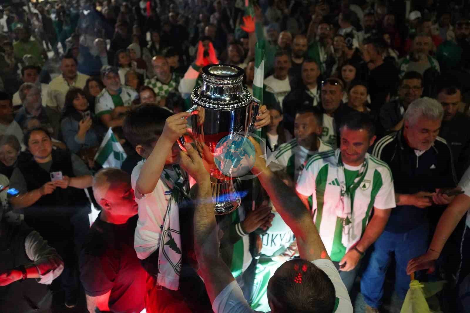 Muğlaspor çempionluğu Simge Sağın konserti ilə qeyd edəcək