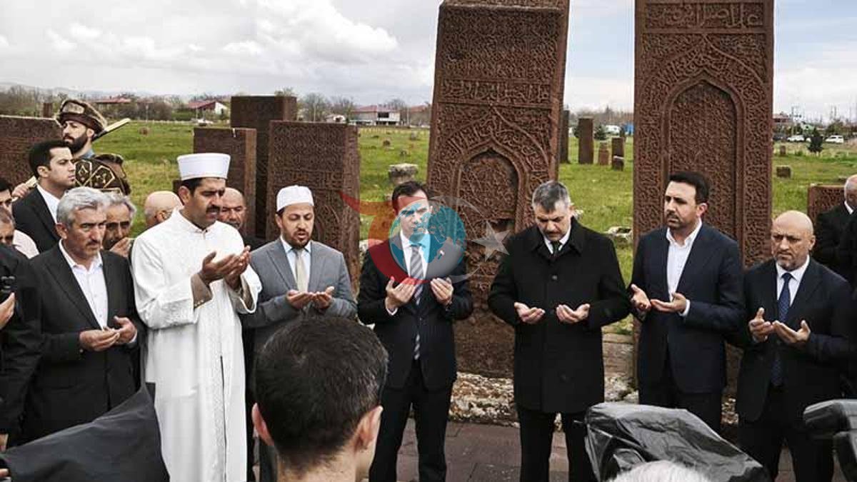 İçişleri Bakanı Çiftçi, Ahlat Selçuklu Meydanı’nı Ziyaret Etti