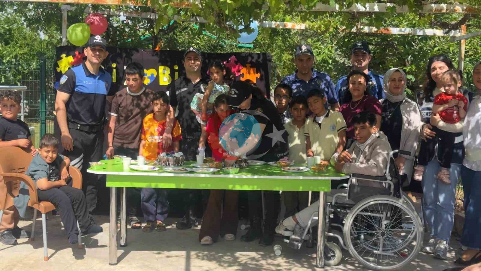 Ceylanpınar'da Polislerden Özel Çocuklara Pasta Sürprizi