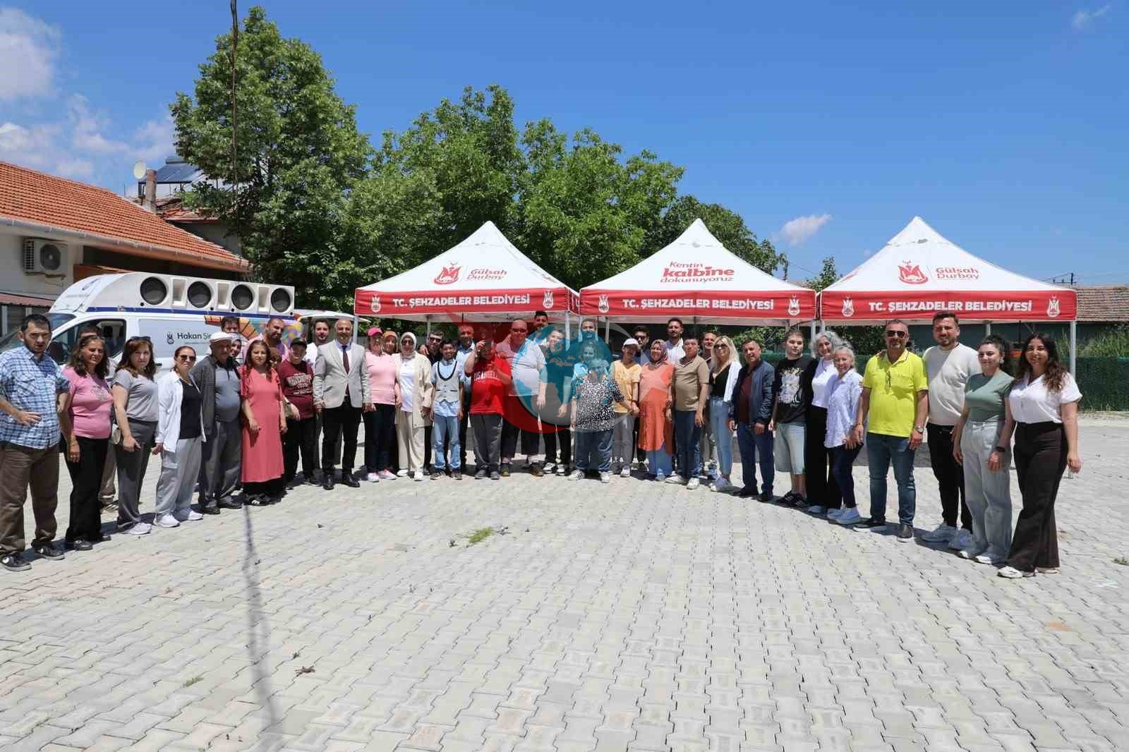Manisa'da Engelsiz Yaşam Merkezi'nde Özel Buluşma