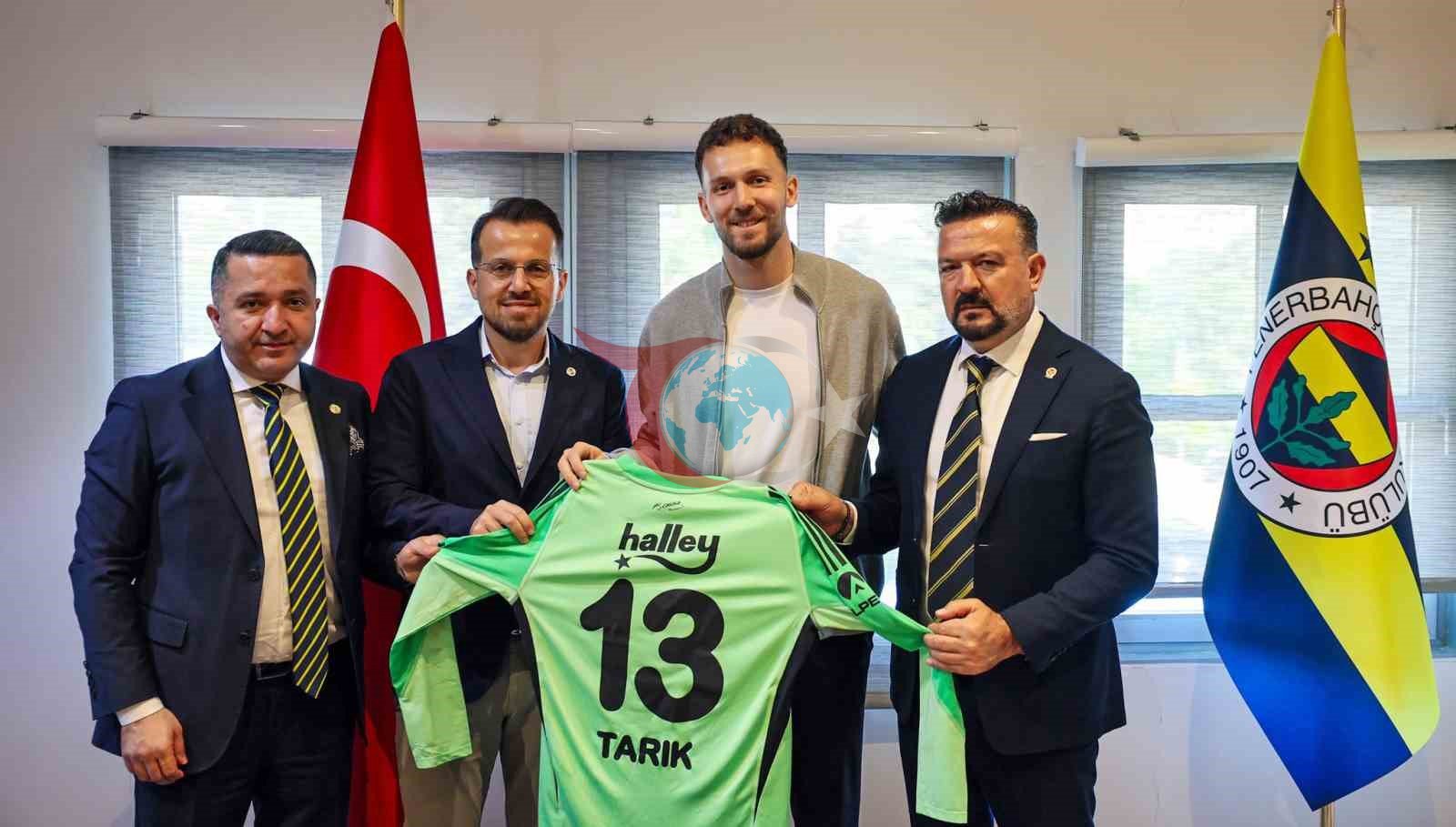 Fenerbahçe'nin Kaleci Transferi: Tarık Çetin ile 3 Yıllık Anlaşma