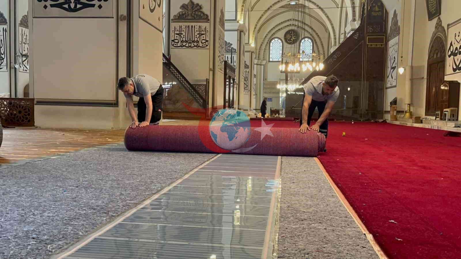 Bursa Ulu Cami'nin Halıları Yenileniyor: Tarihi Dokuma Başladı