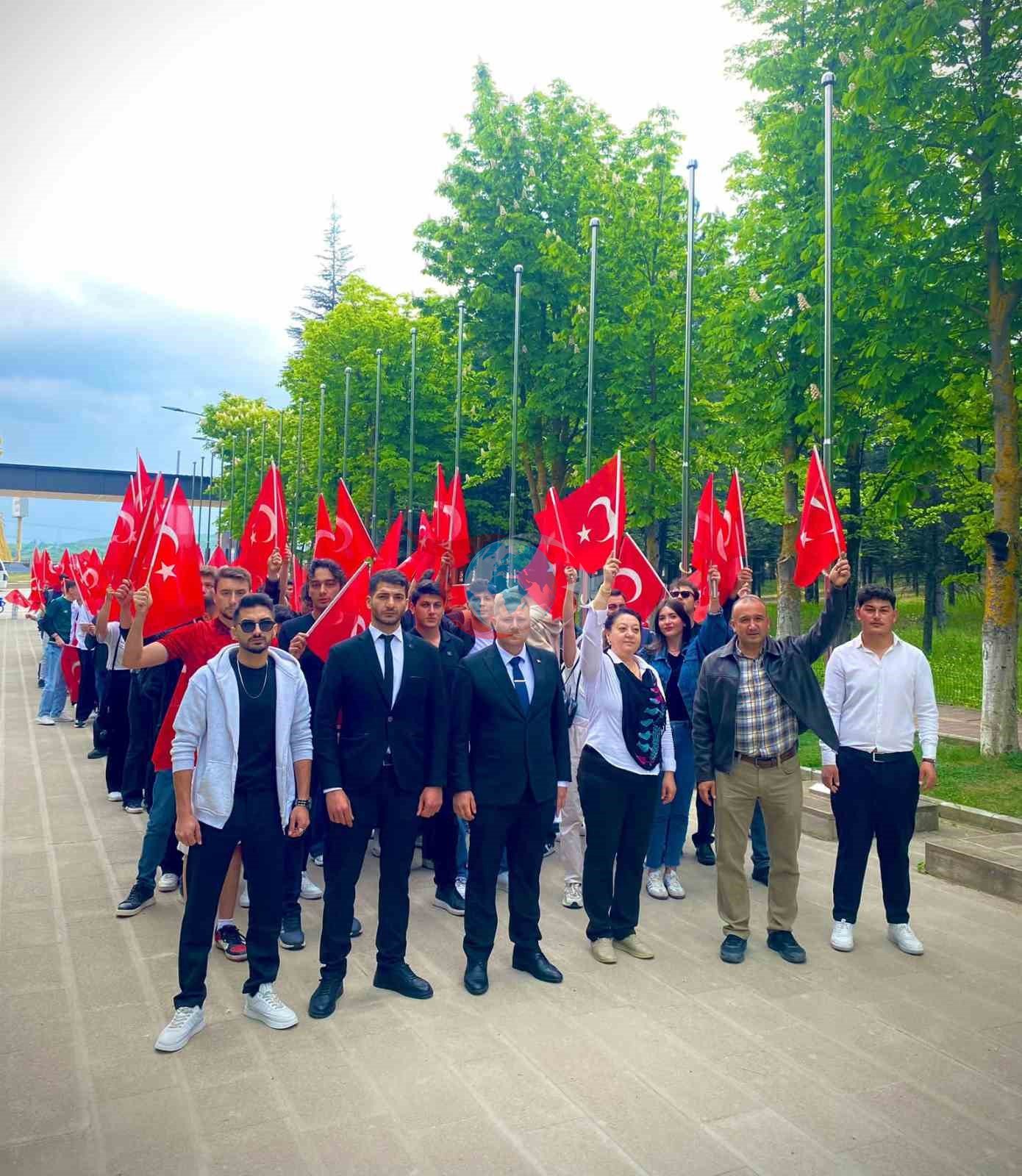 ODTÜ’de bayrak saldırısına tepki: Bilecik’te 350 kişilik yürüyüş