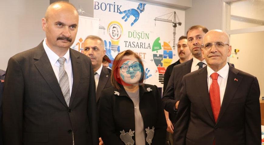 Bakan Şimşek: Teknolojinin Gücü ile Türkiye Yükseliyor