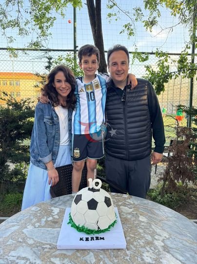 Zeynep Beşerler ile Emir İçgören oğullarının doğum gününde buluştu