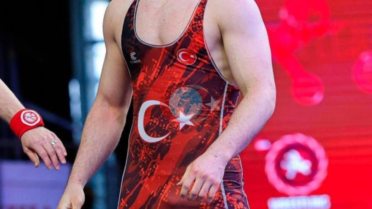 Genç Güreşçi Emirhan Çayır'dan Avrupa İkinciliği Başarısı