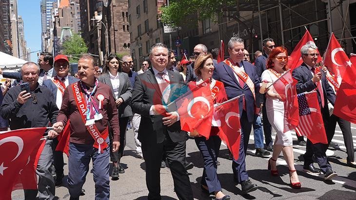 Nyu-Yorkda Türk Günü Paradı Coşğu ilə Diqqət çəkdi