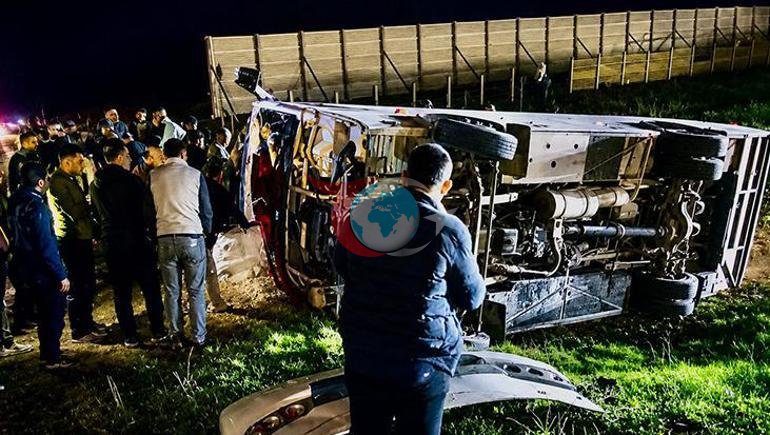 Matçdan sonra dəhşətli qəza Azarkeşləri daşıyan midibüs aşdı: 25 yaralı var, 3-ü ağır