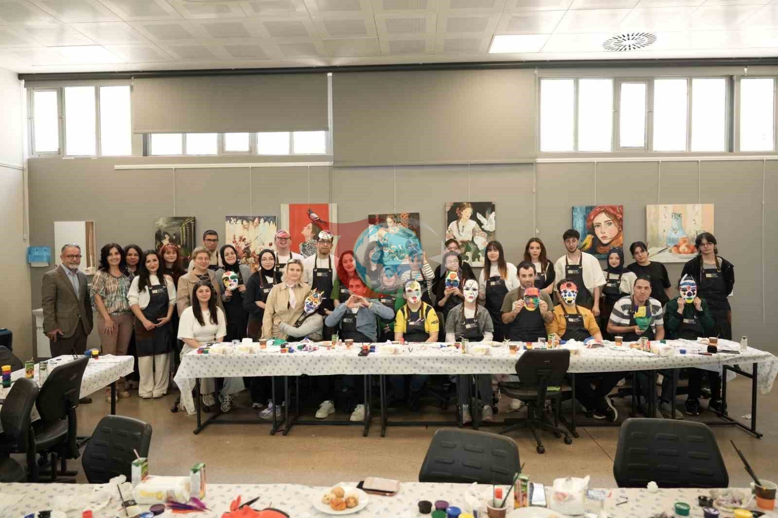 Özel Bireyler Sanatla Buluştu: Maskemde Ben Varım Projesi