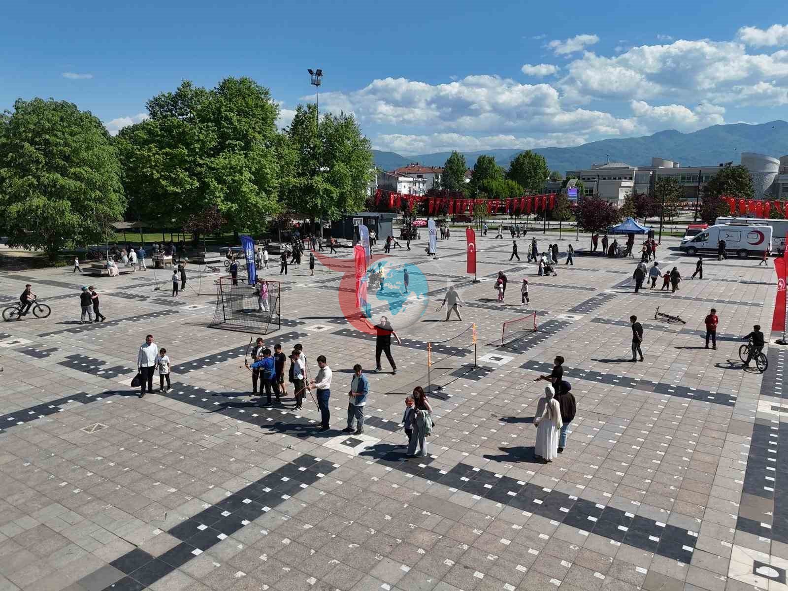 Düzce'de Gençler Spor ve Sanatla Buluştu