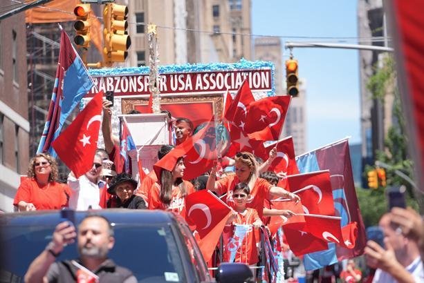Nyu Yorkda 43-cü Türk Günü Paradı