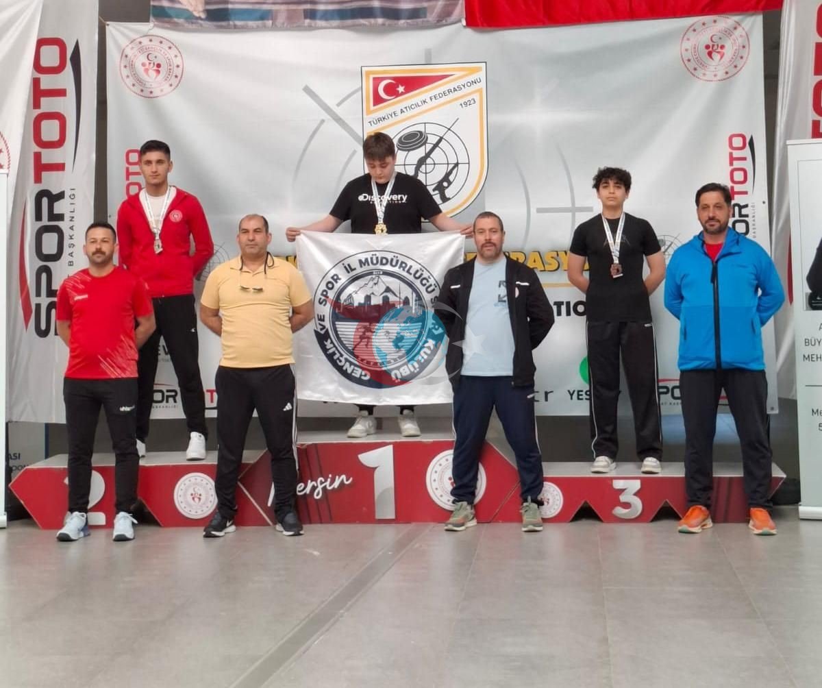 Adıyamanlı Mehmet Ali Kaya Havalı Silahlar'da Türkiye Üçüncüsü