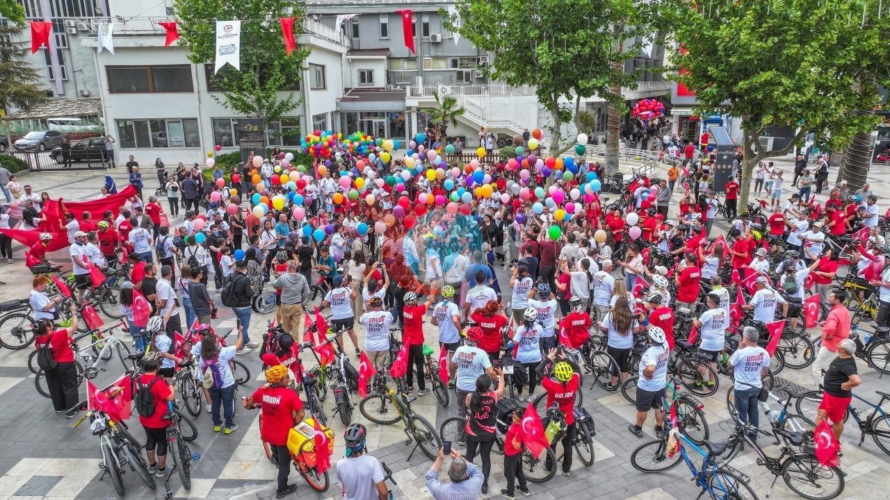 Denizli'de Umuda Pedal Çevrildi: Renkli Bisiklet Şenliği Başladı