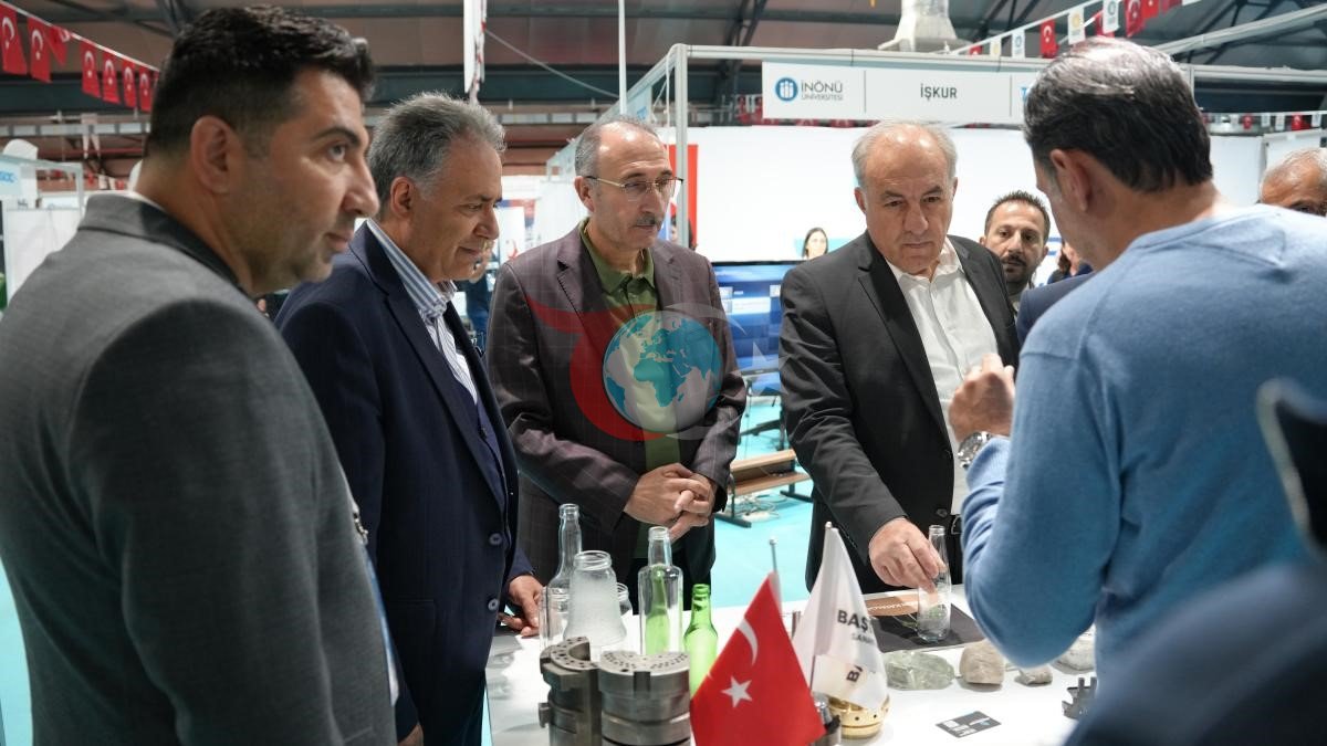 Rektörlerden İpekyolu Kariyer Fuarı’na ziyaret