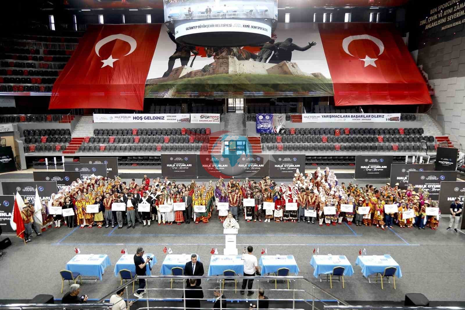 Gaziantep'te Renkli Halk Oyunları Şampiyonası Coşkusu