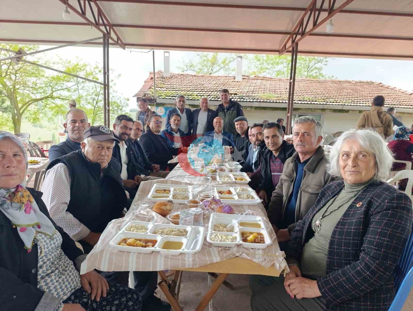 Fundacık köy hayrına yoğun katılım