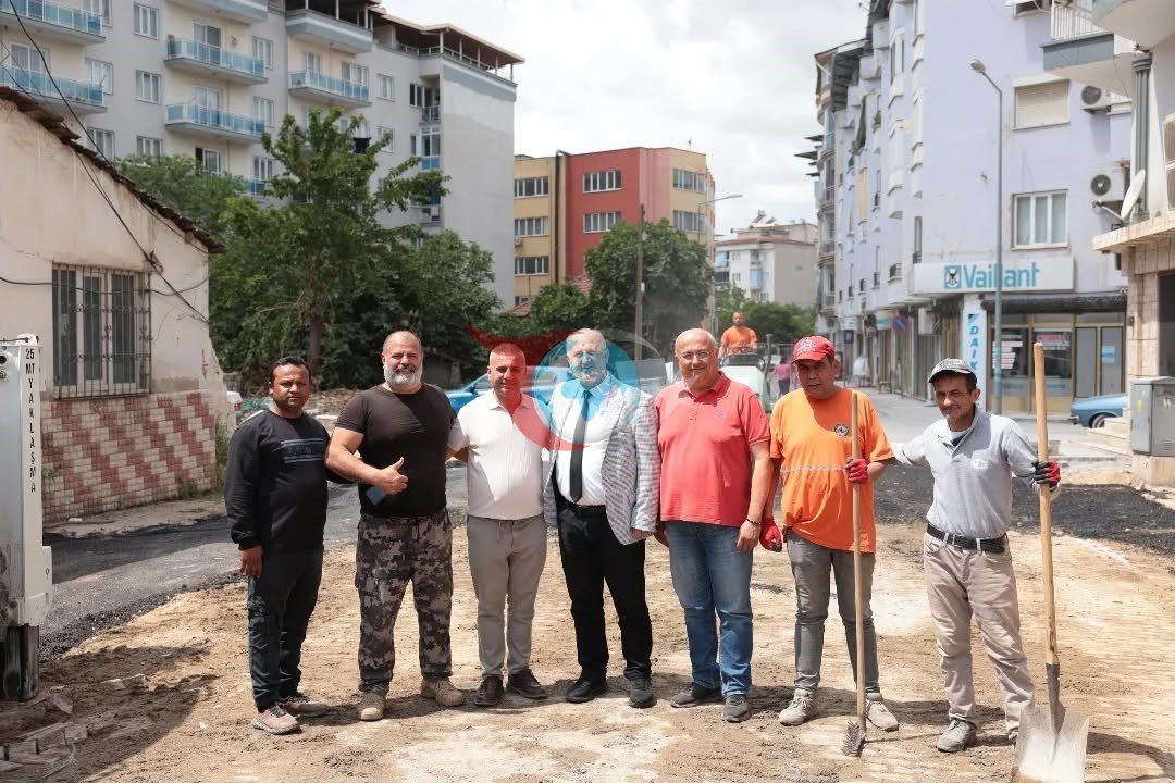 Başkan Kaya, Cumhuriyet Mahallesi'nde Halkla Buluştu