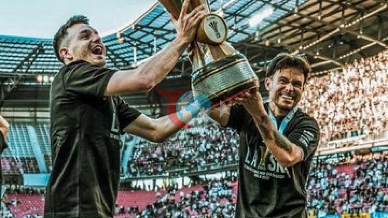 Avusturya Bundesliga'da LASK Linz Tarihi Zaferini Kutladı