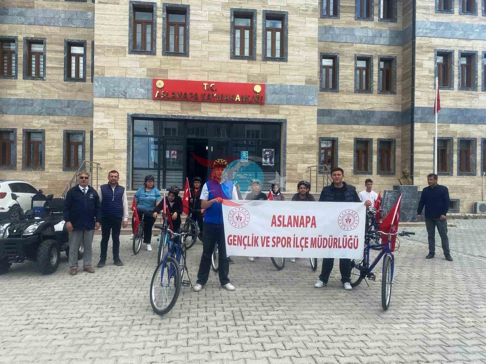 Aslanapa'da Gençlik Haftası'nda Bisiklet Turu Heyecanı