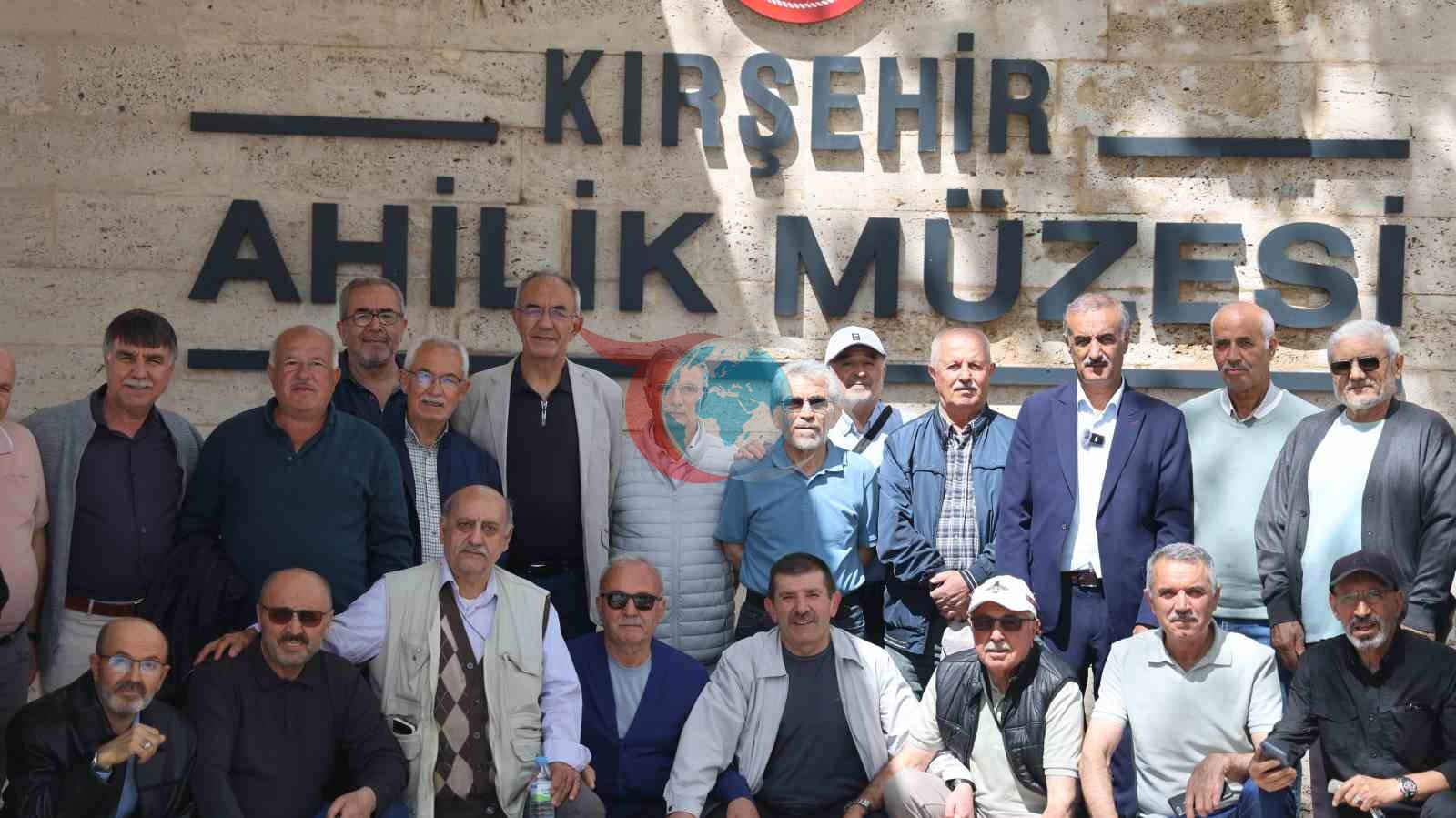 ERÜ İlahiyat Fakültesi Mezunları Kırşehir'de Buluştu