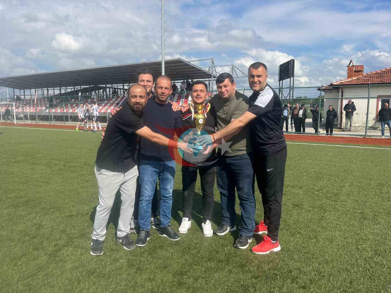 Tavşanlı’da ligin bitimine 2 hafta kala şampiyon Göbelspor oldu