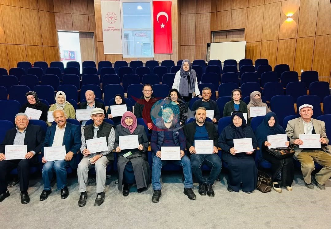 Bayburt Devlet Hastanesi'nde Diyabet Okulu Eğitimleri Sürüyor