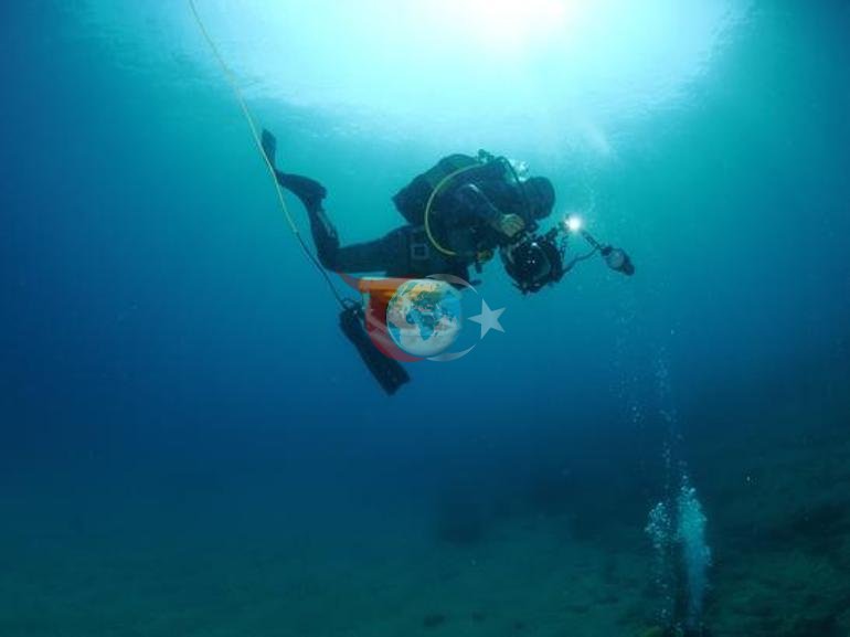 Antalya’da denizin altında alarm veren görüntü Vali Hulusi Şahin ilk kez dalış yaptı