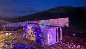 Matçın ardından azarkeşləri daşıyan midibüs aşdı: 25 yaralı, 3-ü ağır Dəhşətli avtobus qəzasından sonra fanat avtobusu aşırdı. 3-ü ağır yaralı