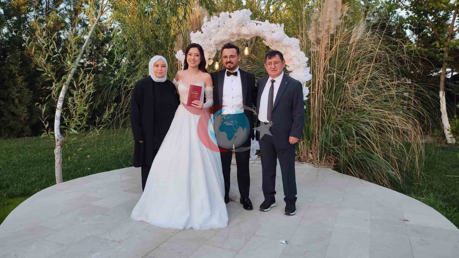 Başkan Arslan genç çifti mutlu günlerinde yalnız bırakmadı