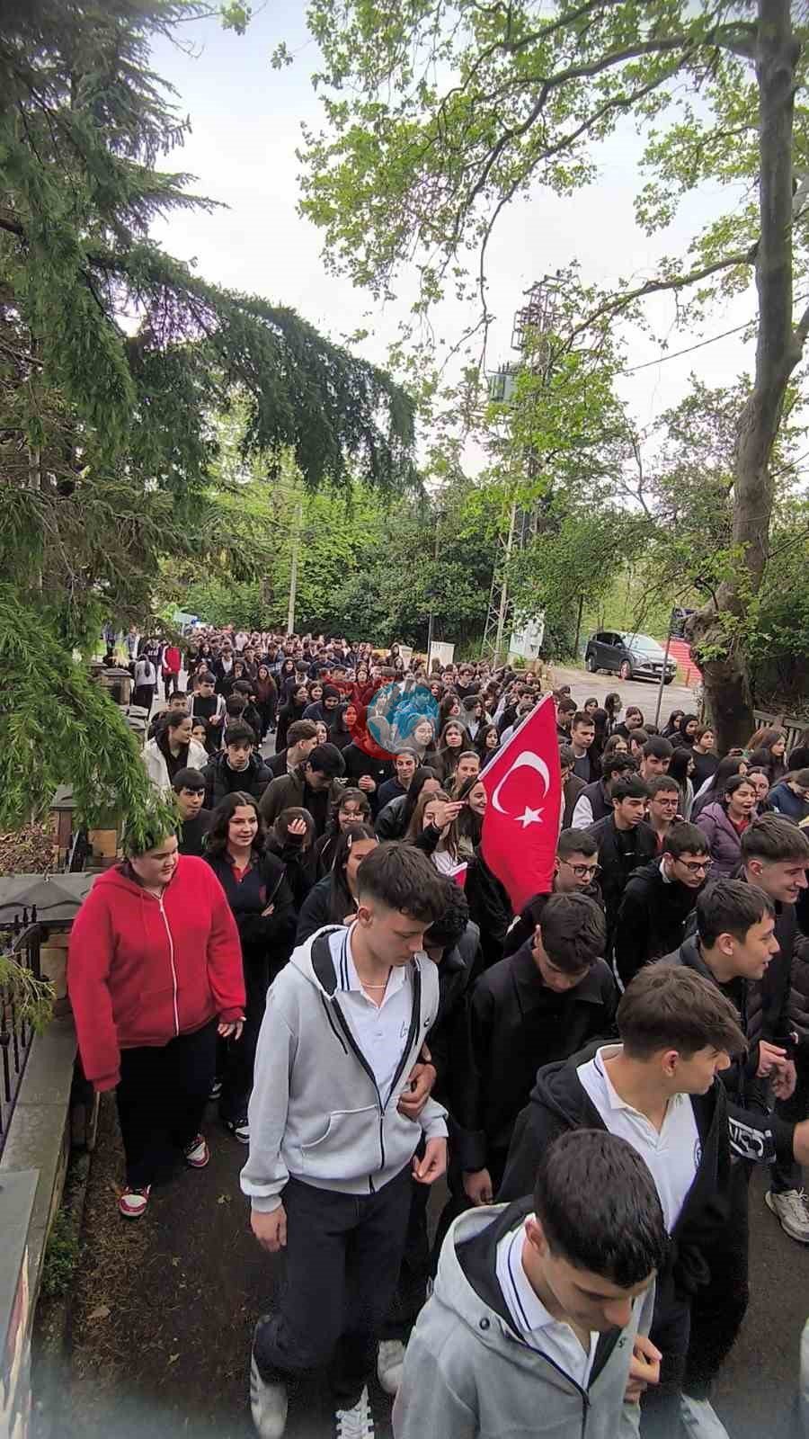 Fener Anadolu Lisesi&rsquo;nden 19 Mayıs yürüyüşü