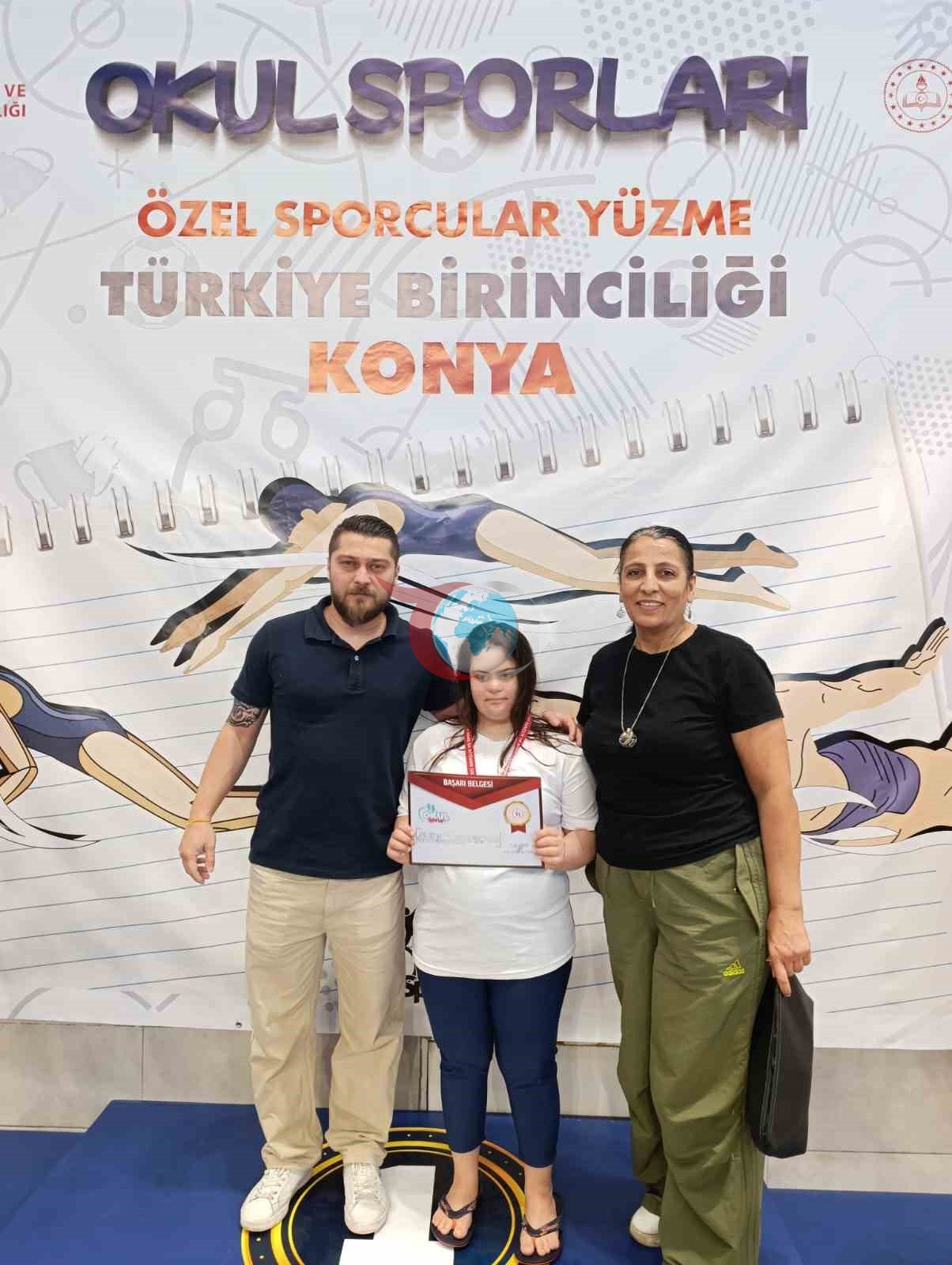 Lösemiyi Yenen Masal Çelik, Yüzmede Türkiye Şampiyonu Oldu