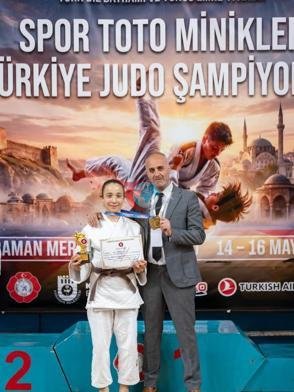 Cüdoçu Duru Şimşək Türkiyə çempionu oldu