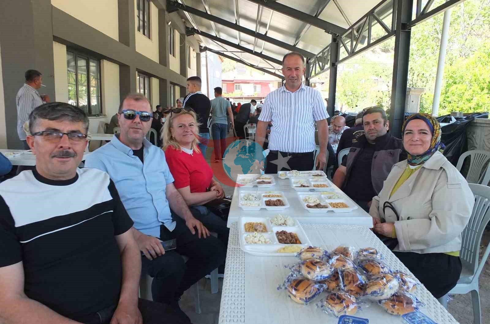 Balıkesir Karadere'de Geleneksel Hayır Etkinliği Yoğun İlgi Gördü