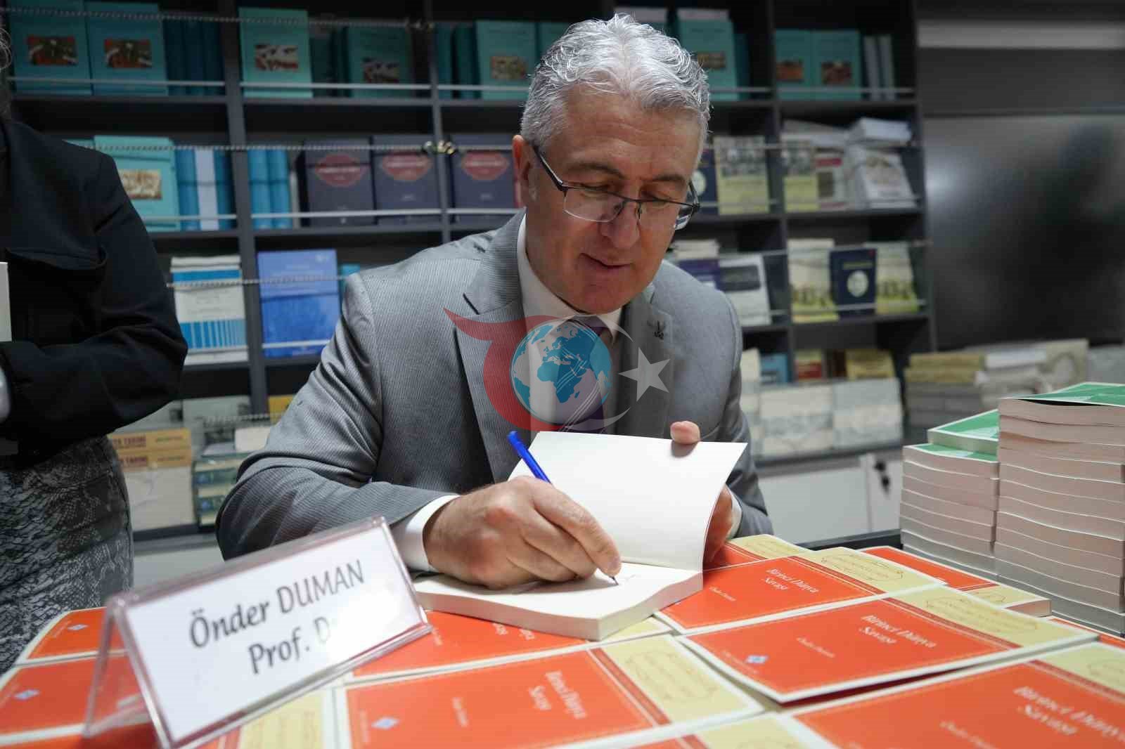 Türk Tarih Kurumu Mobil Mağazası&rsquo;nın ilk konuğu Önder Duman