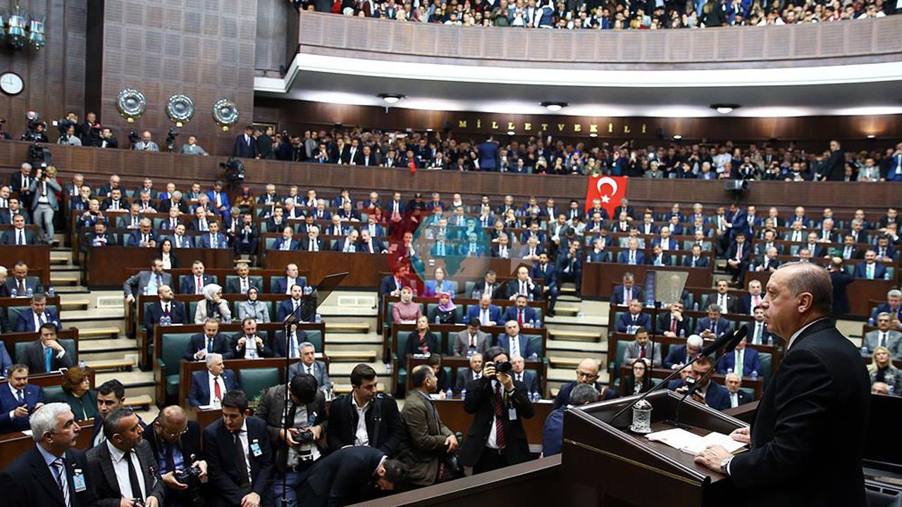 AK partiyadan matbuotga yangi ko'rsatma: Guruh yig'ilishlarida sukunat