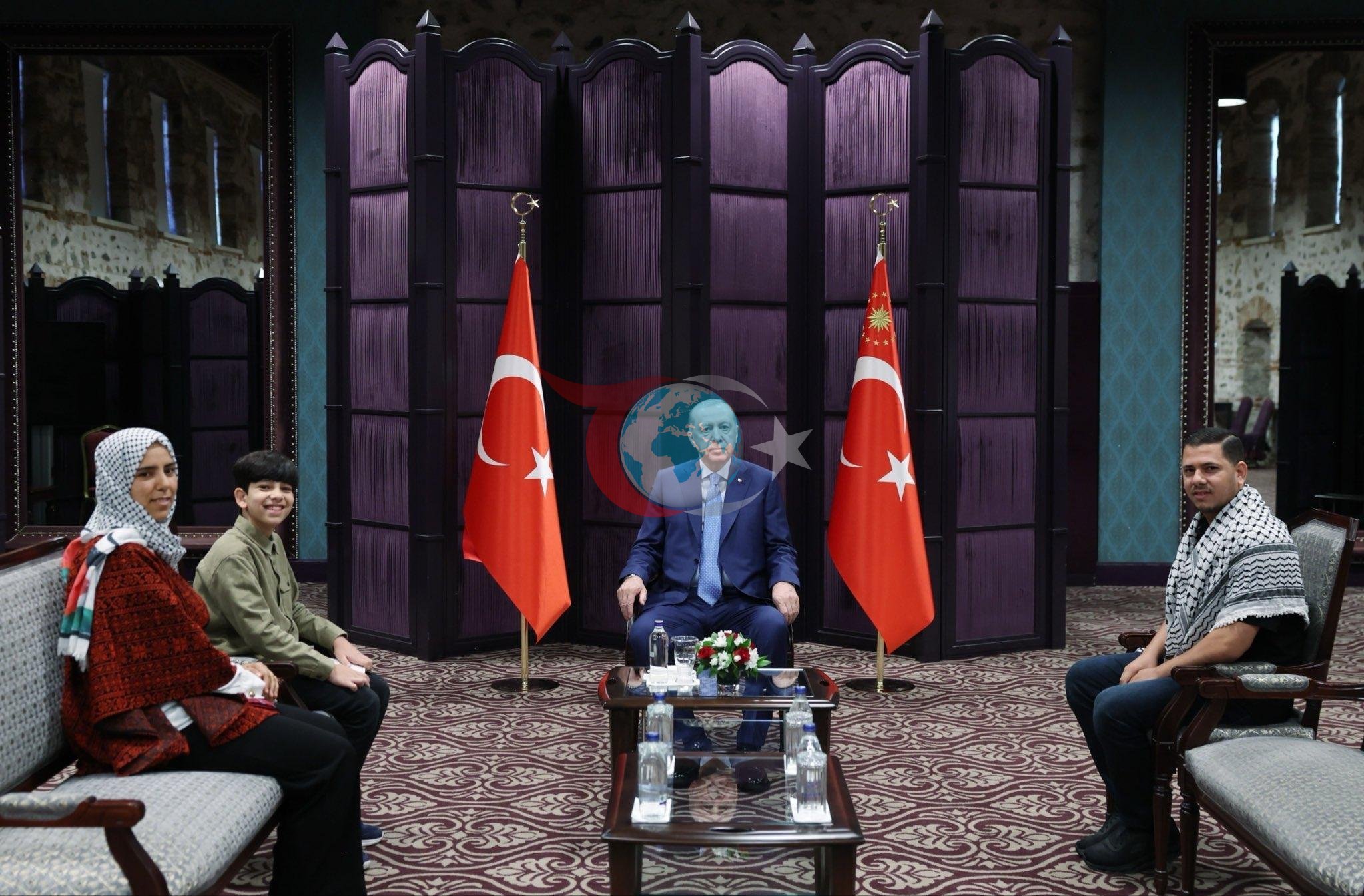 Cumhurbaşkanı Erdoğan Gazze’li Küçük Tanığı Ağırladı