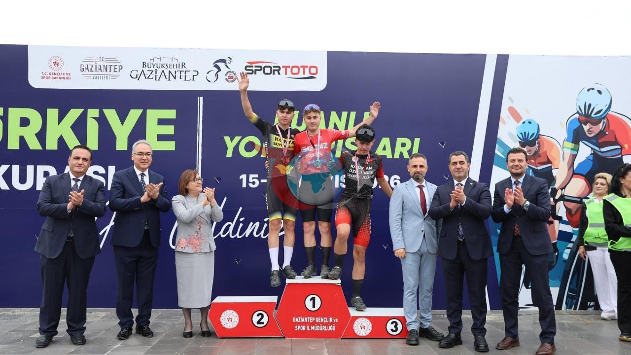 Gaziantep'te Bisiklet Yarışı Heyecanı: Sporcular Ödüllendirildi
