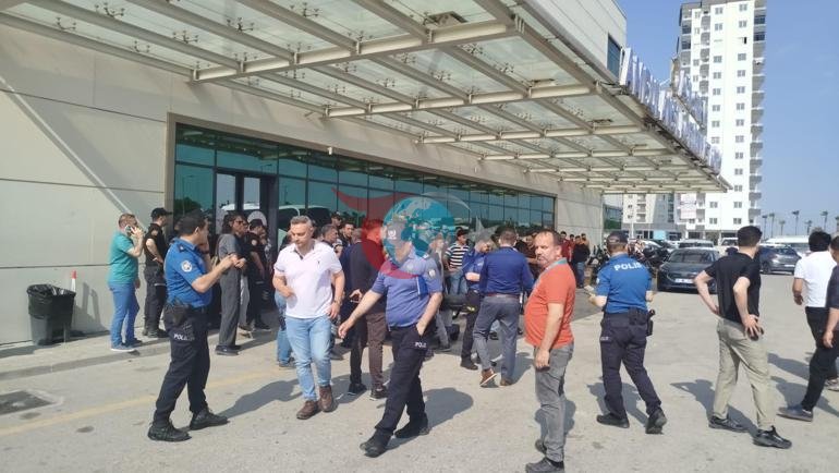 Son xəbər: Mersində silahlı basqınçı 5 nəfəri öldürüb, 8 nəfəri yaralayıb