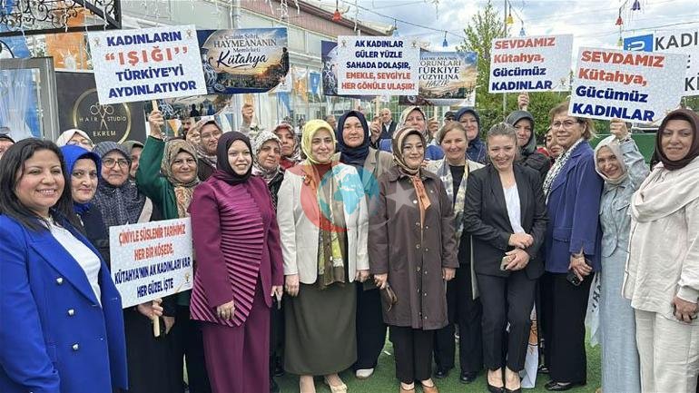 AK партиясының мүшесі Ержан Күтахиядағы әйелдермен кездесті