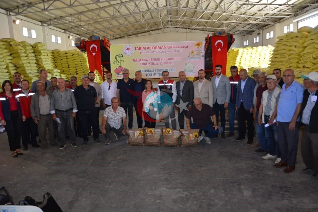 Aydın'da Üreticilere 9 Ton Ayçiçeği Tohumu Dağıtıldı
