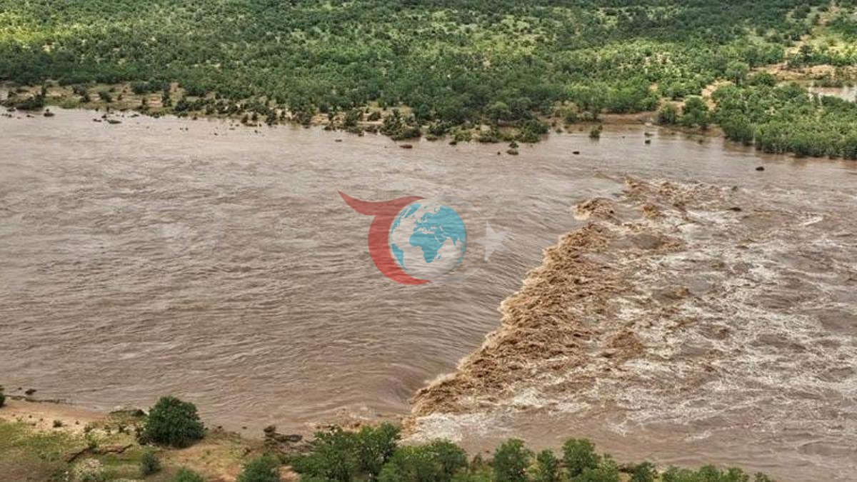 Güney Afrika'da Sel Felaketi: 18 Kişi Hayatını Kaybetti