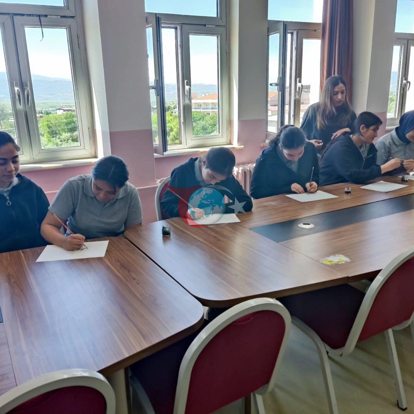 Sultanhisar&rsquo;da öğrencilere hat sanatı eğitimi verildi