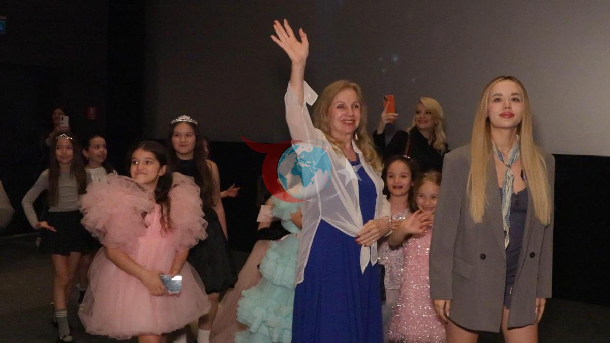 Sihirli Annem: Periler Okulu Gösteriminde Coşkulu Buluşma