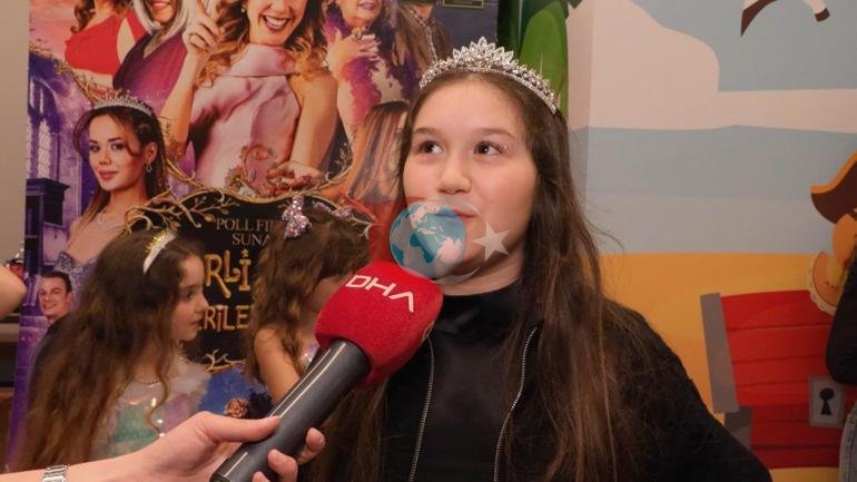 Sehrli Ana aktyorları tamaşaçılarla görüşdü