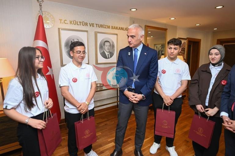 Bakan Ersoy, genç sanatçıları kabul etti