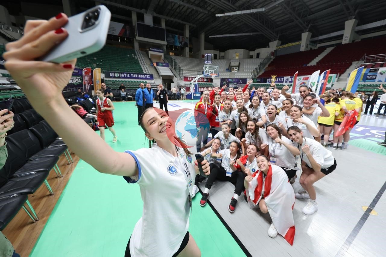 Bursa'da Uluslararası Spor Festivali: Kardeş Şehirler Turnuvası Rüzgarı