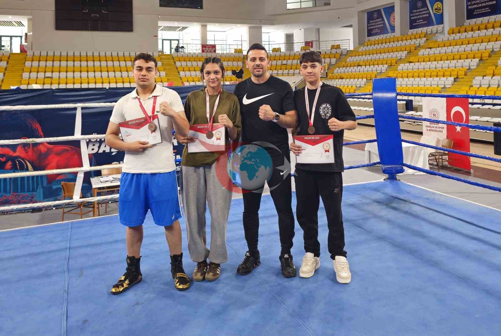 Aydฤฑnlฤฑ sporcular, ลampiyonadan 3 madalya ile dรถndรผ